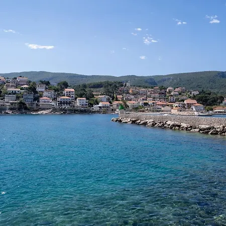 Seafront Holiday Home Marina Apartment Jelsa (Hvar)