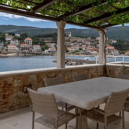 Seafront Holiday Home Marina * Jelsa (Hvar)