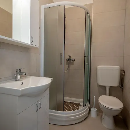 Seafront Holiday Home Marina Apartment *