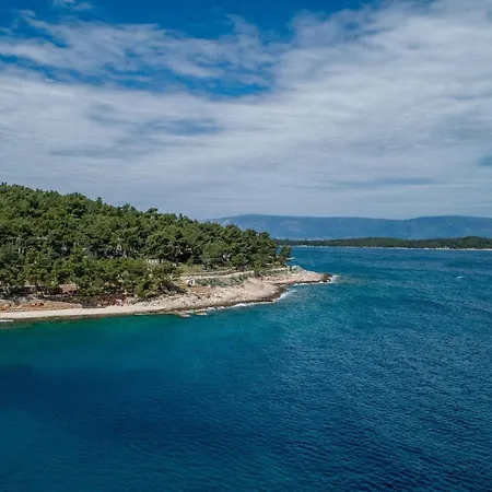 Apartment Seafront Holiday Home Marina Jelsa (Hvar)